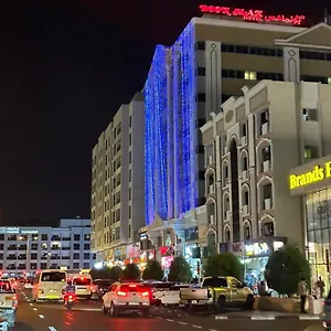 Отель Boonmax