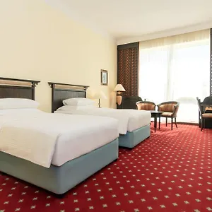 فندق Copthorne Airport